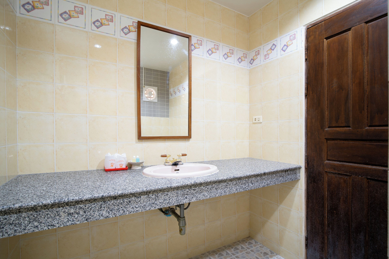 Bathroom 4, Le Palm Hotel, Pattaya