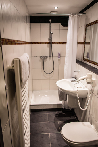 Bathroom 3, Hotel Landhaus Gut Keuchhof, Köln