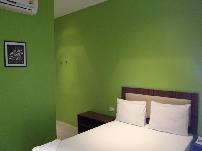 Bedroom 4, Palm Inn, Takua Thung