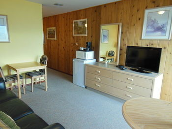 Others 4, Rocky Mountain Springs Lodge, East Kootenay