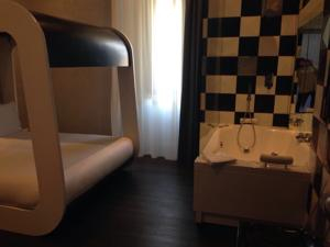 Others 4, 아이룸스 센트럴 스테이션(IRooms Central Station), Rome
