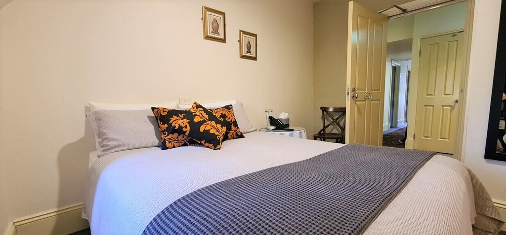 Bedroom 3, The Lord Nelson Brewery Hotel, Sydney