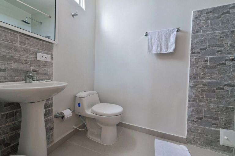 Bathroom, HOTEL VERANO AZUL, San Andrés