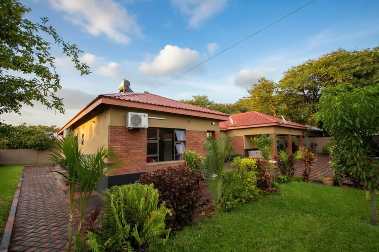 Exterior, Sweet Haven Holiday Lodge, Hwange