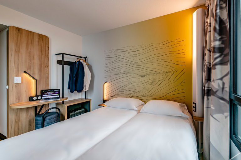 Bedroom 2, B&B HOTEL Dreux Nord, Eure-et-Loir