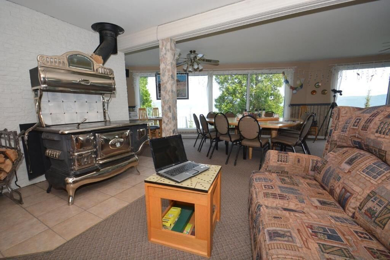 Others 5, Auberge de la Riviere Saguenay, Le Fjord-du-Saguenay