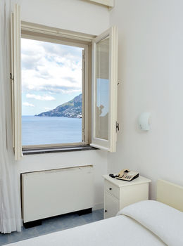 Others 4, Hotel Club Due Torri, Salerno