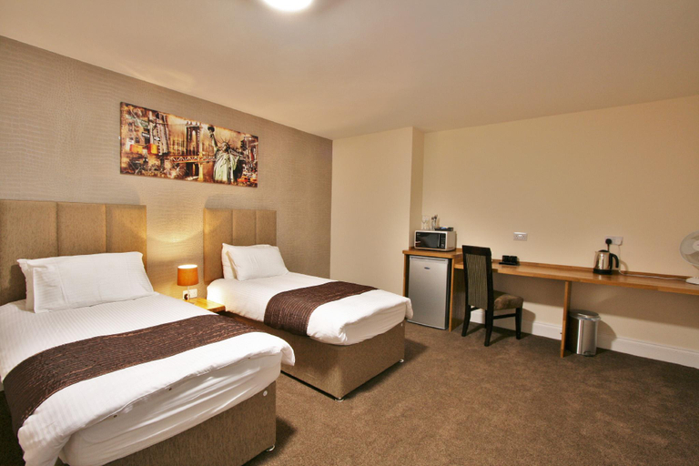 Bedroom 2, The New County Hotel, Gloucestershire