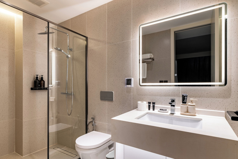 Bathroom 5, Sunshine by Villacarte, Phuket Island