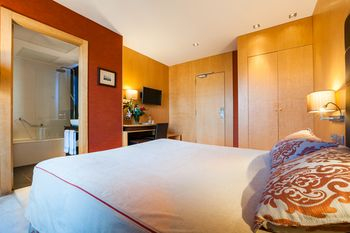Others 5, Hotel Medinaceli, Barcelona