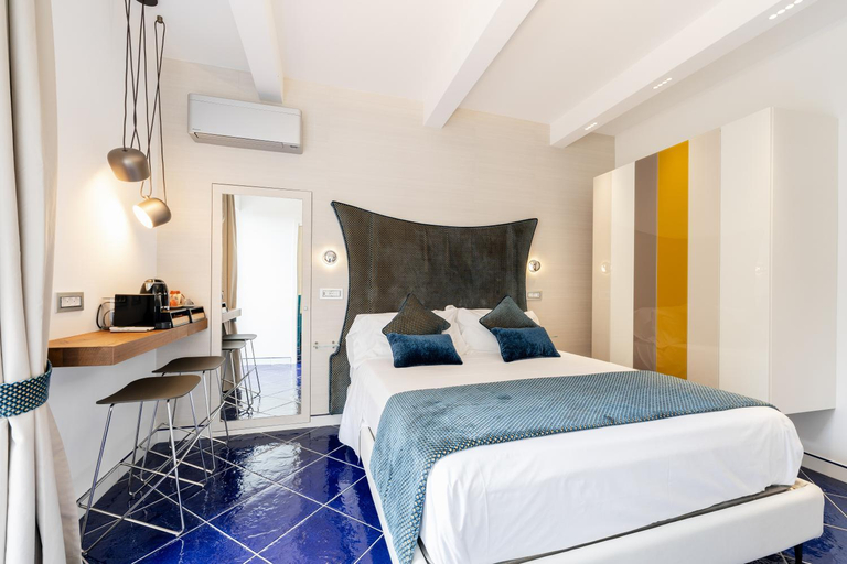 Bedroom 3, La Suite Del Cavaliere, Salerno