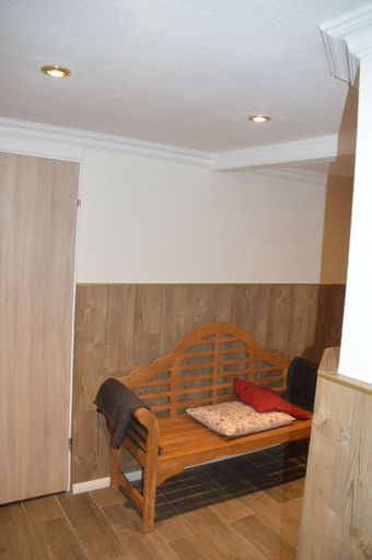 Bedroom 2, Hotel Zum Großen Krug, Aurich