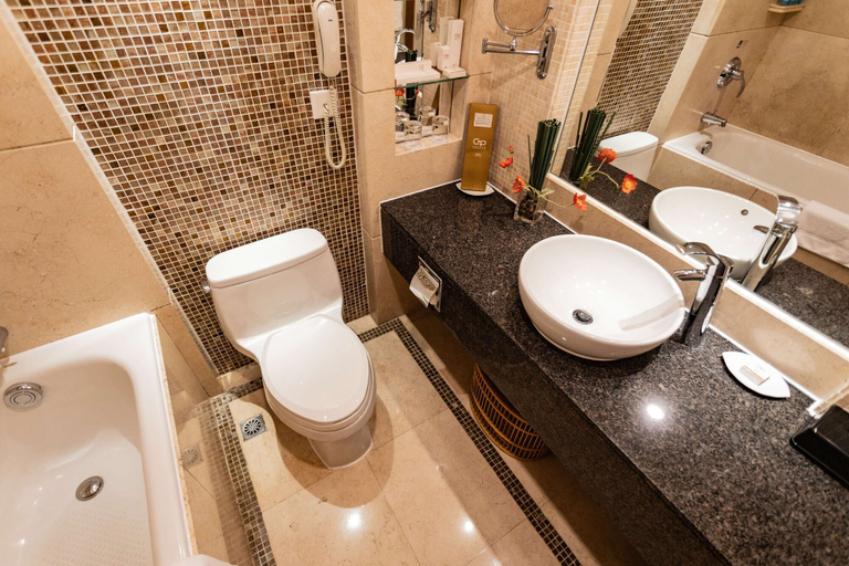 Bathroom 3, China Mayors Plaza Hotel, Guangzhou