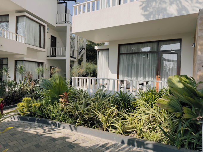 Property grounds 5, Bindiga Peak Resorts, Chikmagalur