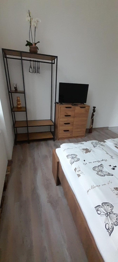Bedroom 2, Deri Kert Apartmanhaz B, Baja