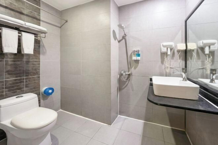 Bathroom 3, Beiliu Grand Hotel (Guijiang Pearl Pedestrian Street), Yulin