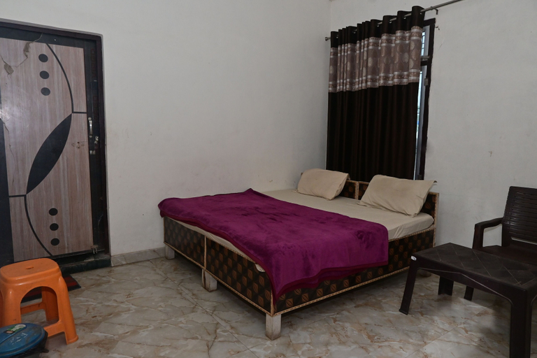 Room 5, Hotel RG, Faizabad