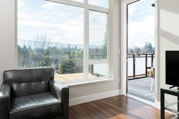 Living Area 2, Global Luxury Suites at Mountain View, Santa Clara