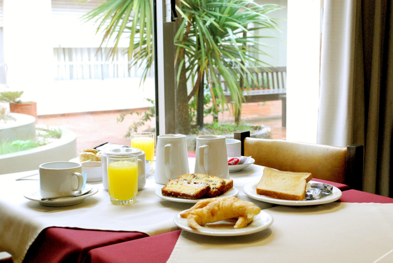 Others 3, Hotel Leoncia, n.a540