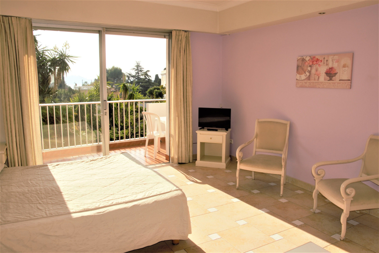 Bedroom 2, Résidence Carlton, Alpes-Maritimes