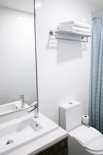 Bathroom 3, Amrise Hotel Kitchener (Check in at 9PM, Check out at 8AM), Singapore