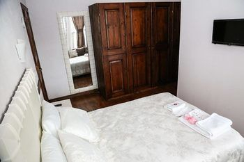 Others 5, Izmit Otel, Izmit