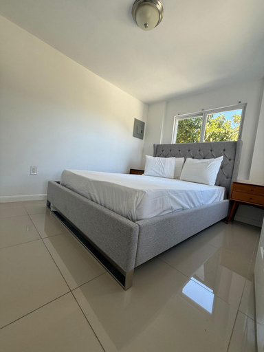 Bedroom 2, Renzzi Villas, Miami-Dade