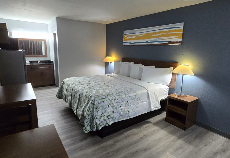 Bedroom 5, HomeTowne Studios by Red Roof LaGrange, Troup