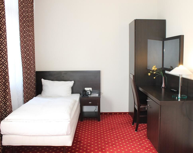 Bedroom, Hotel Aariana, Offenbach am Main