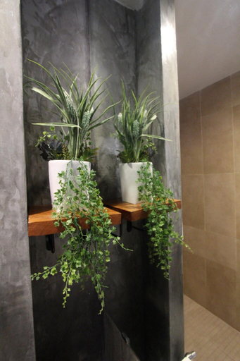 Bathroom 4, Vish Hotel and Cafe, Khanom