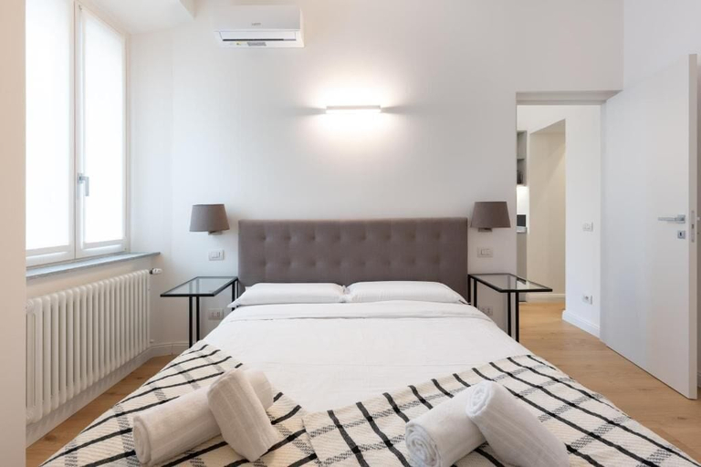 Room 3, Cernobbio Center - Modern Apartment with Parking, Como