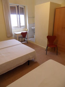 Others 5, Hostal Moratin, Valencia