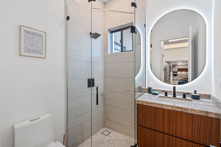 Bathroom 4, Miami Ultra Villa w Pool by Glam Homes, Miami-Dade
