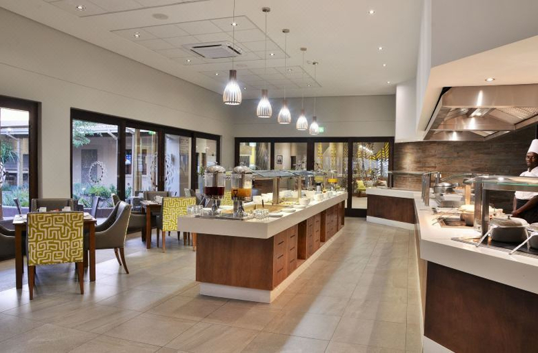 Food & Drinks 2, Cresta Maun Hotel, Ngamiland East