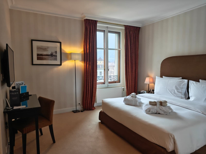 Room 2, La Residence des Trois Couronnes, Pays-d'Enhaut