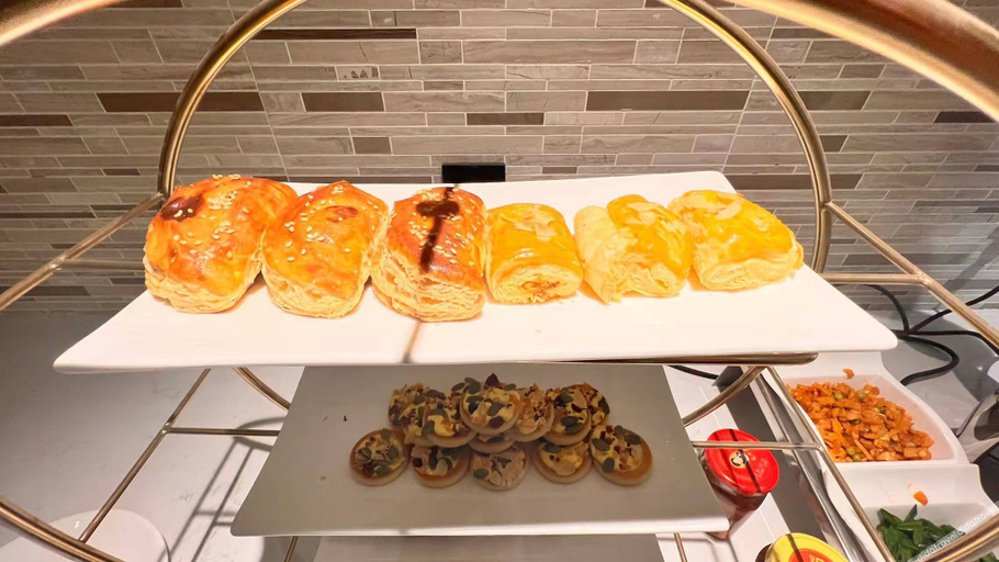 Food & Drinks 5, Lavande Hotel (Yining City Government Store), Ili Kazakh