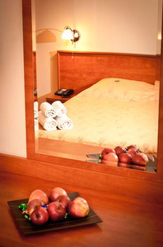 Others 3, Hotel Perla, Timisoara