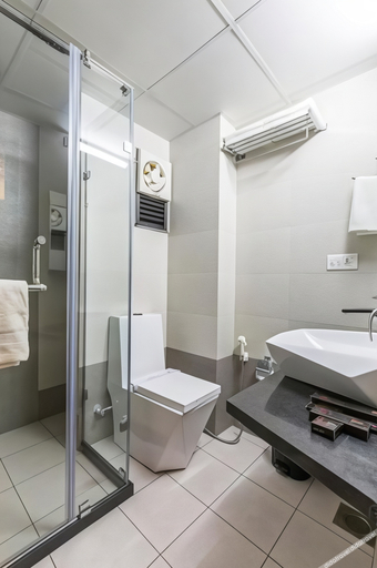 Bathroom 4, Prominent Corporate Residency, Gandhinagar