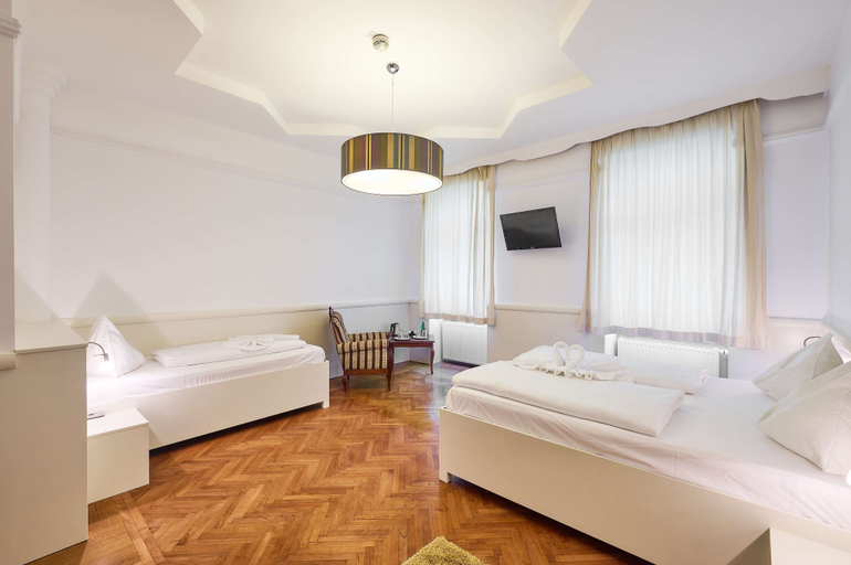 Bedroom 3, Hotel Strasser, Graz