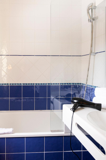 Bathroom 4, Hotel La Tarentaise, Savoie
