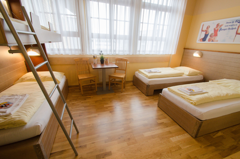 Bedroom 2, JUFA Hotel Bregenz, Bregenz
