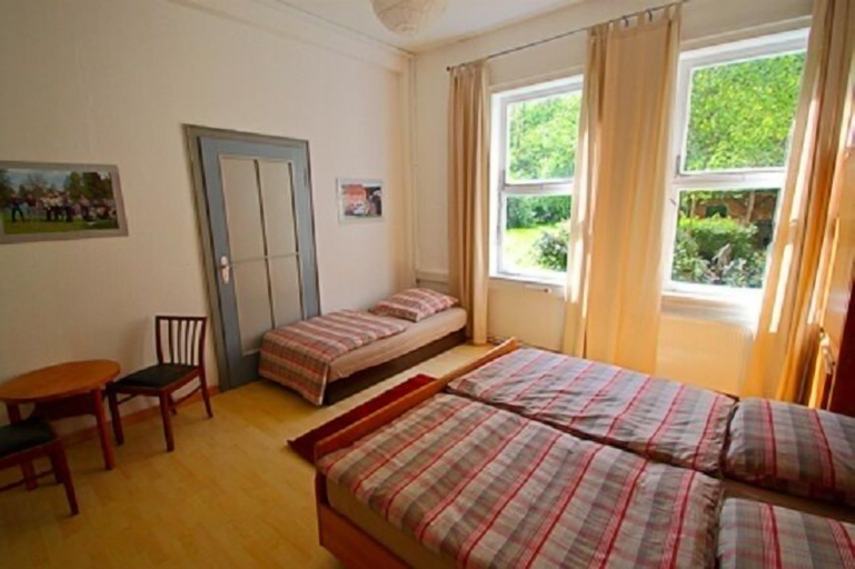 Bedroom 3, Campinghotel Eulenburg - Hostel, Osterode am Harz