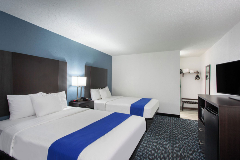 Room 5, University Inn and Suites', Mecklenburg