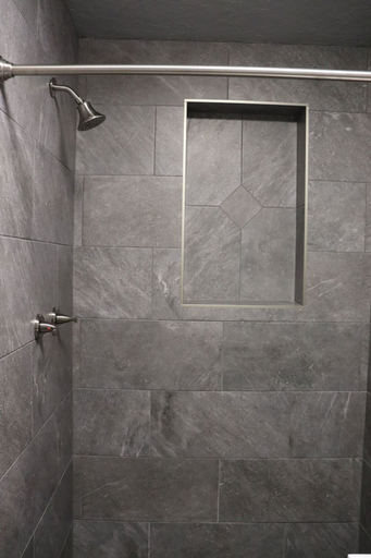 Bathroom 5, Starlite Motel, Baca