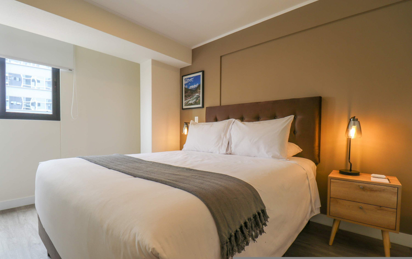 Room 5, w Amazing Chic 1BR w Balcony in San Isidro, Lima