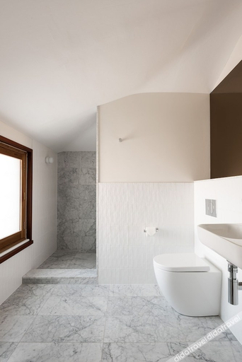 Bathroom 5, Garde Hotel, Fremantle