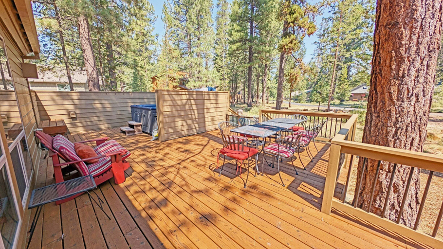 Interior 4, Tamarack 8, Deschutes