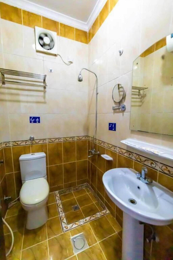 Bathroom 5, Safeer Almisk Hotel, Makkah