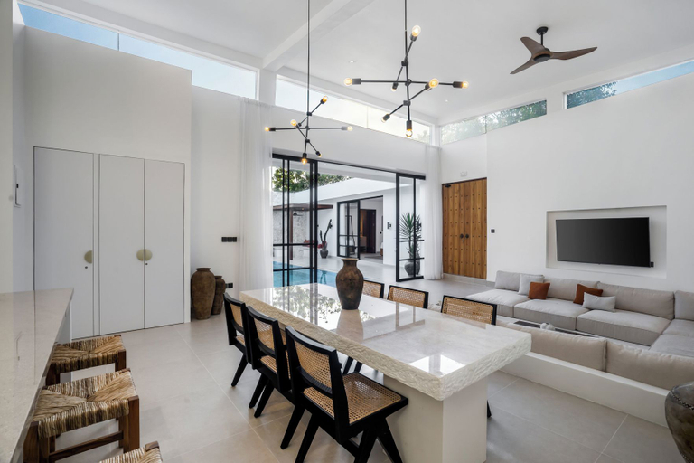 Others 3, Apricot House, Badung