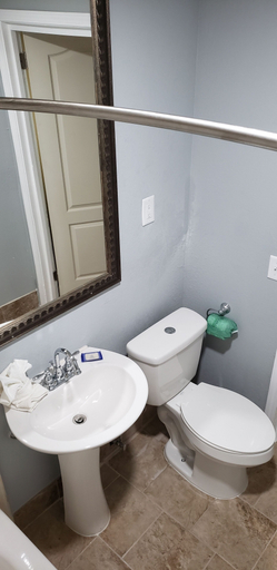 Bathroom 3, Regency Inn, Prentiss